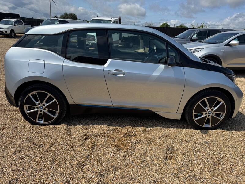 BMW I3