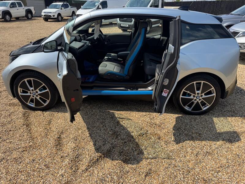 BMW I3