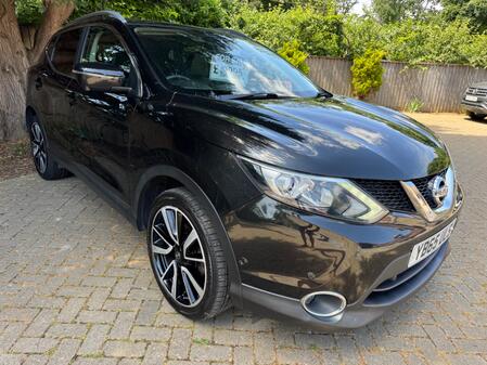 NISSAN QASHQAI 1.5 dCi Tekna